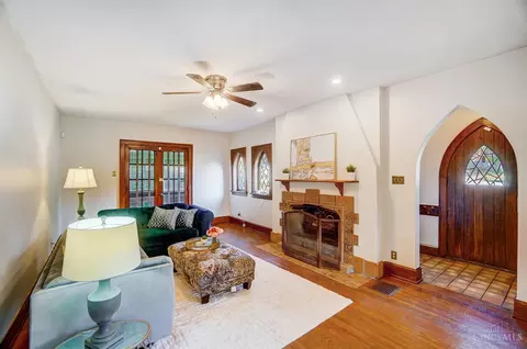 7526 Montgomery Rd, Cincinnati, OH 45236 photo 5