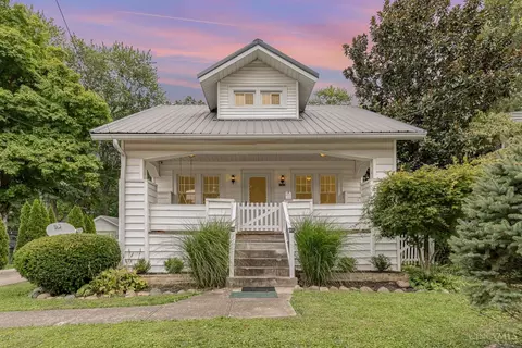 1322 Beacon St, Anderson Twp, OH 45230