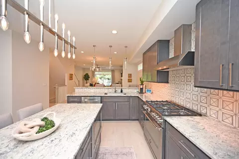 Kitchen - 423 Stanley Ave, Cincinnati, OH 45226 photo 6 of 7