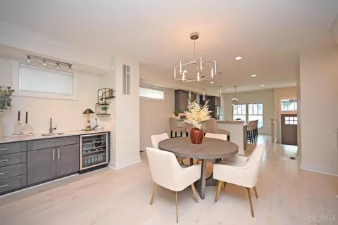 Dining - 423 Stanley Ave, Cincinnati, OH 45226 photo 3 of 4