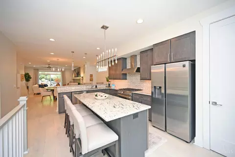 Kitchen - 423 Stanley Ave, Cincinnati, OH 45226 photo 4 of 7