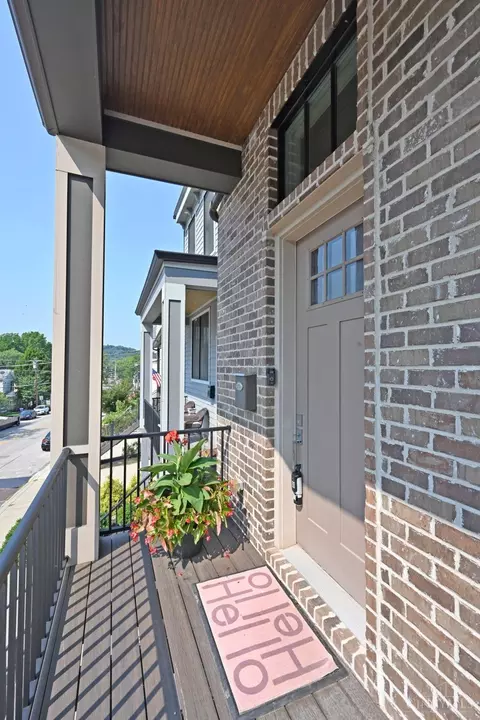 Exterior - 423 Stanley Ave, Cincinnati, OH 45226 photo 2 of 3