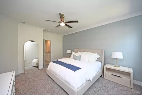 Bedroom - 423 Stanley Ave, Cincinnati, OH 45226 photo 2 of 5