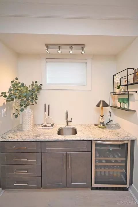 Kitchen - 423 Stanley Ave, Cincinnati, OH 45226 photo 7 of 7