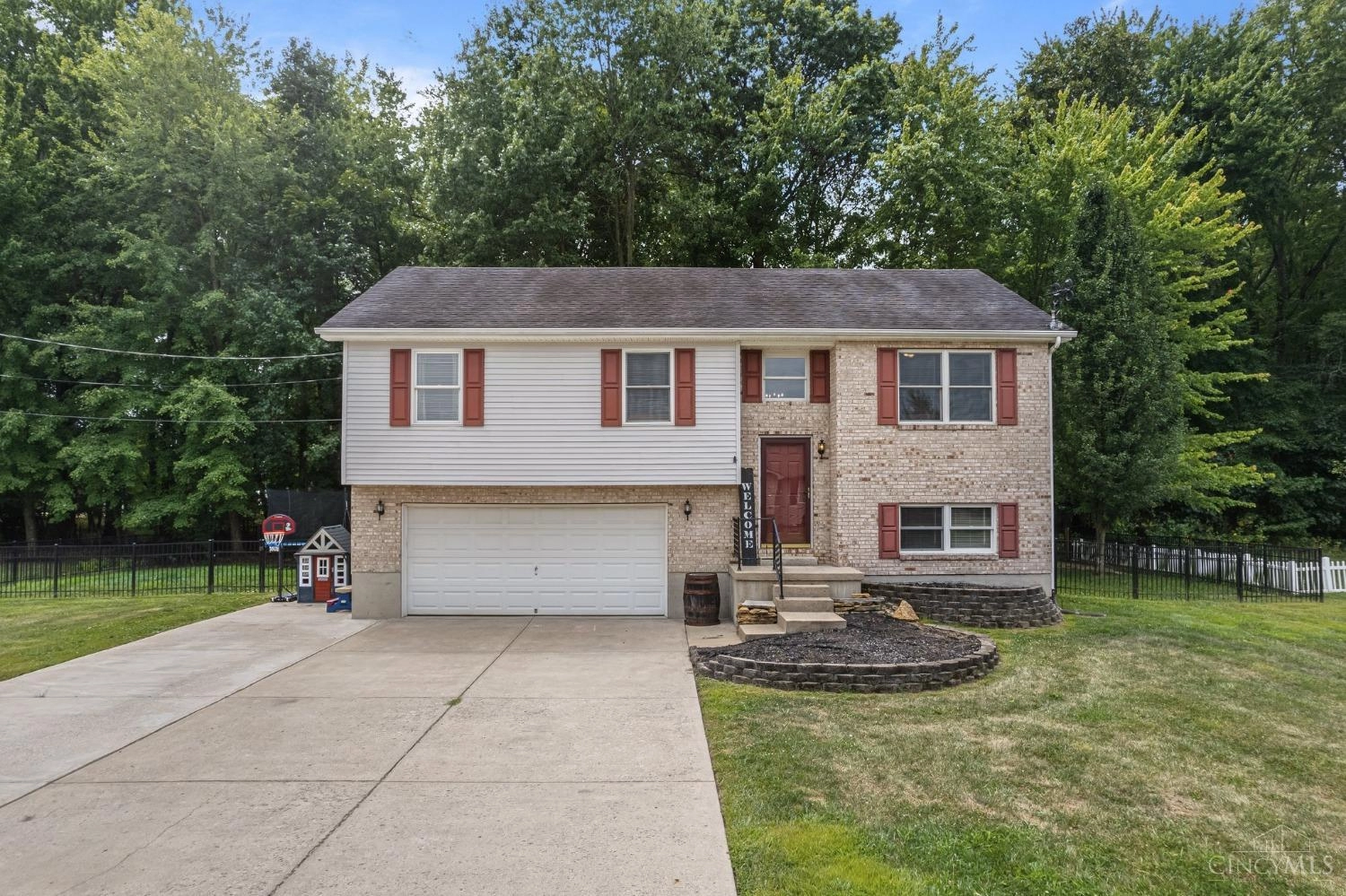 116 Stone Trce Dr  