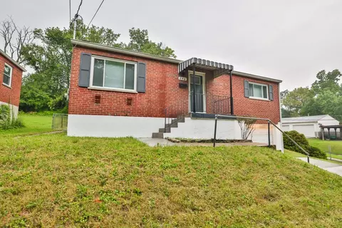 246 Ridgeway Rd, Cincinnati, OH 45216