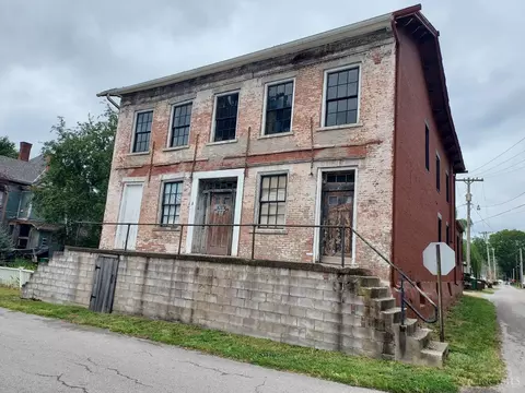 12 Market St, Ripley, OH 45167