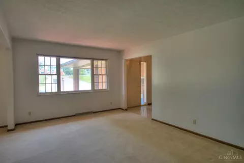 Living - 2121 Bolser Dr, Reading, OH 45215 photo 3 of 5
