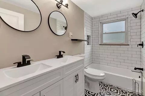 Bath - 210 Furbee Dr, Mason, OH 45040 photo 1 of 6