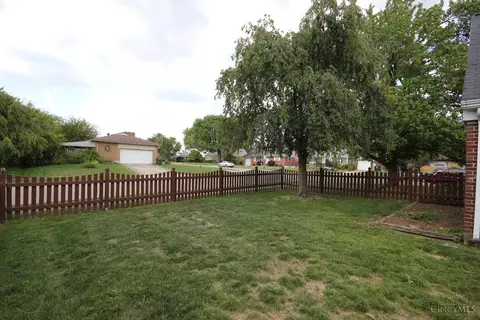 Exterior - 970 Gardner Rd, Kettering, OH 45429 photo 7 of 9