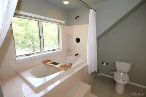 Bath - 970 Gardner Rd, Kettering, OH 45429 photo 4 of 5