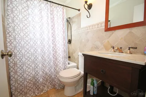 Bath - 970 Gardner Rd, Kettering, OH 45429 photo 5 of 5
