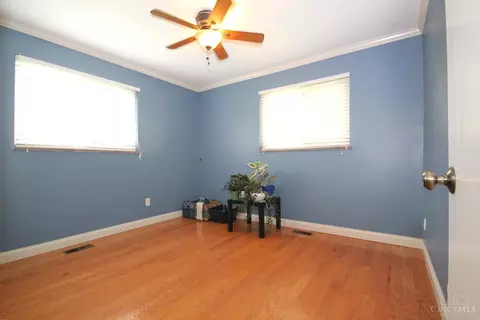 Bedroom - 970 Gardner Rd, Kettering, OH 45429 photo 7 of 9