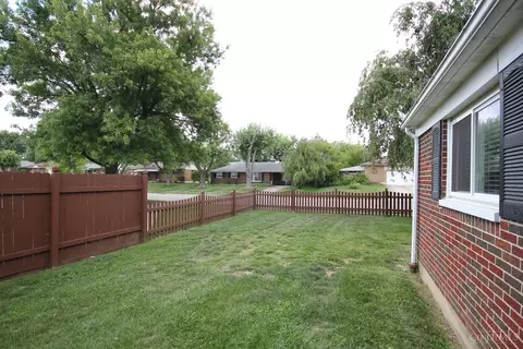 Exterior - 970 Gardner Rd, Kettering, OH 45429 photo 6 of 9