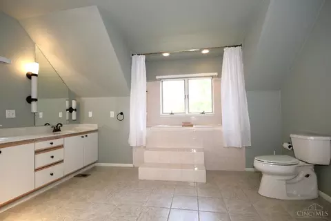 Bath - 970 Gardner Rd, Kettering, OH 45429 photo 3 of 5