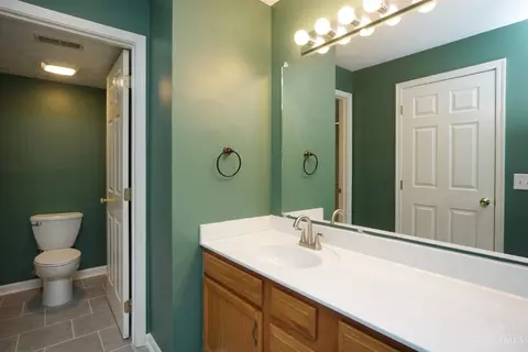 Bath - 5757 Cheviot Rd #2A, Cincinnati, OH 45247 photo 1 of 3