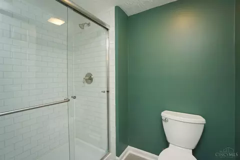 Bath - 5757 Cheviot Rd #2A, Cincinnati, OH 45247 photo 2 of 3