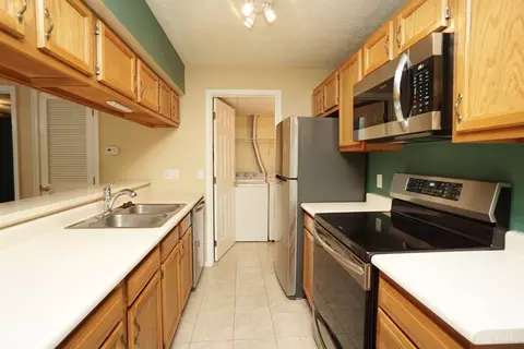 Kitchen - 5757 Cheviot Rd #2A, Cincinnati, OH 45247 photo 1 of 2