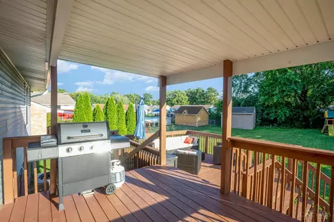 Exterior - 216 Sunset Ave, Harrison, OH 45030 photo 7 of 8
