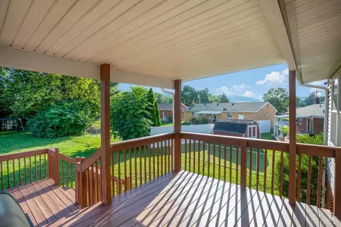 Exterior - 216 Sunset Ave, Harrison, OH 45030 photo 6 of 8
