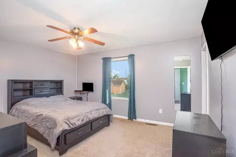 Bedroom - 216 Sunset Ave, Harrison, OH 45030 photo 2 of 3