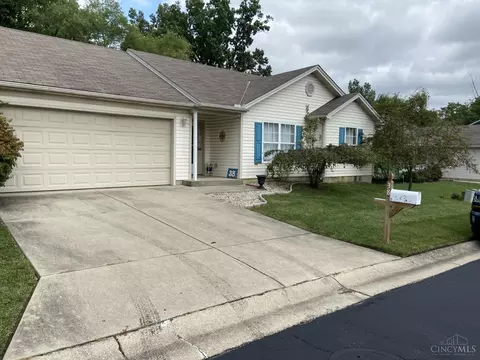 38 Persimmon Dr, Hamilton, OH 45013