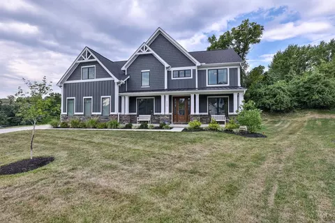 2125 Clough Chase Dr, Cincinnati, OH 45244