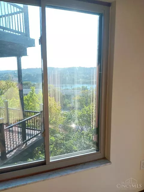 1005 Hill St #B, Cincinnati, OH 45202 photo 13
