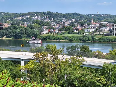 1005 Hill St #B, Cincinnati, OH 45202 photo 2