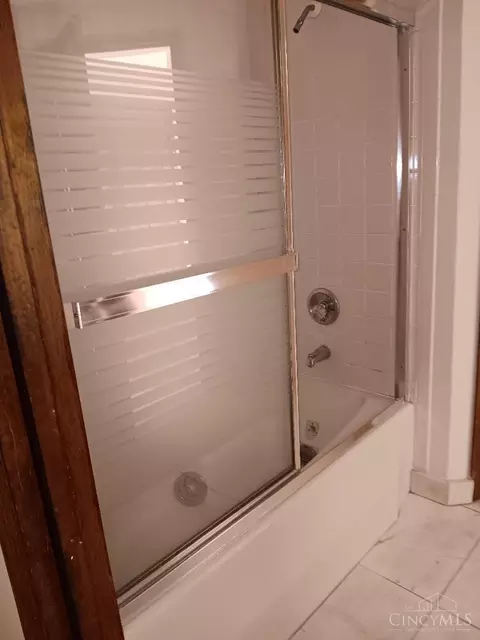 1005 Hill St #B, Cincinnati, OH 45202 photo 12