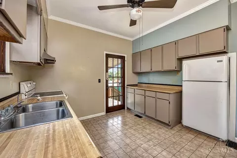 Kitchen - 604 Harrison Ave, Harrison, OH 45030 photo 2 of 3