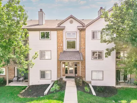 8945 Eagleview Dr #6, West Chester, OH 45069