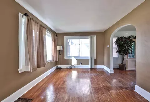 Living - 3602 Madison Rd, Cincinnati, OH 45209 photo 2 of 3