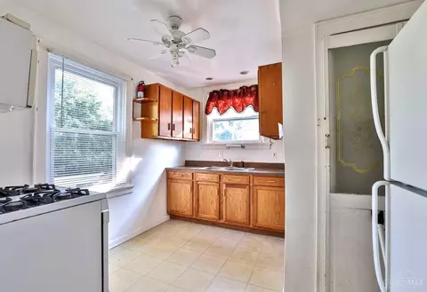 Kitchen - 3602 Madison Rd, Cincinnati, OH 45209 photo 1 of 3