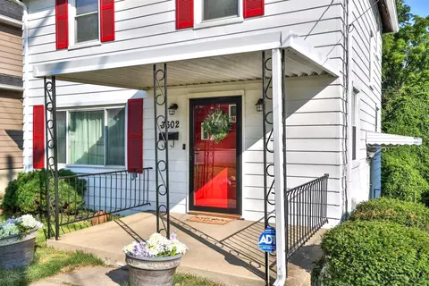 Exterior - 3602 Madison Rd, Cincinnati, OH 45209 photo 3 of 6