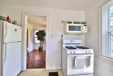 Kitchen - 3602 Madison Rd, Cincinnati, OH 45209 photo 3 of 3