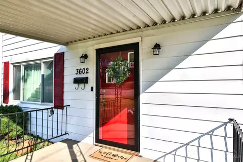 Exterior - 3602 Madison Rd, Cincinnati, OH 45209 photo 4 of 6