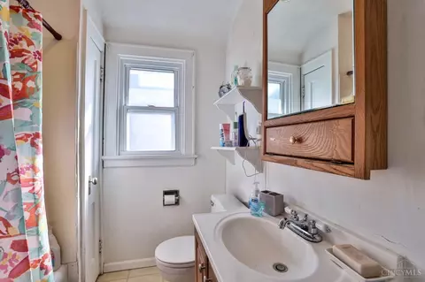 Bath - 3602 Madison Rd, Cincinnati, OH 45209 photo 1 of 1