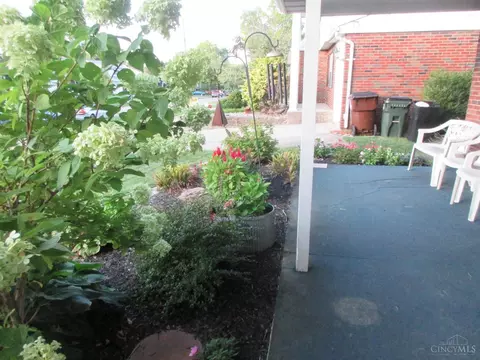 Exterior - 1158 Oldwick Dr, Reading, OH 45215 photo 4 of 26