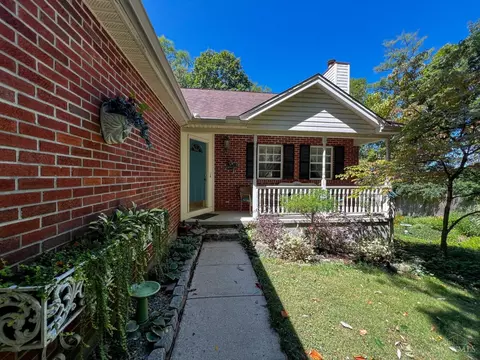 1143 Rolling Hills Dr, Cincinnati, OH 45255