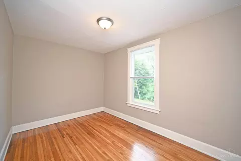 Bedroom - 2804 Shaffer Ave, Cincinnati, OH 45211 photo 2 of 4