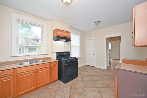 Kitchen - 2804 Shaffer Ave, Cincinnati, OH 45211 photo 1 of 4