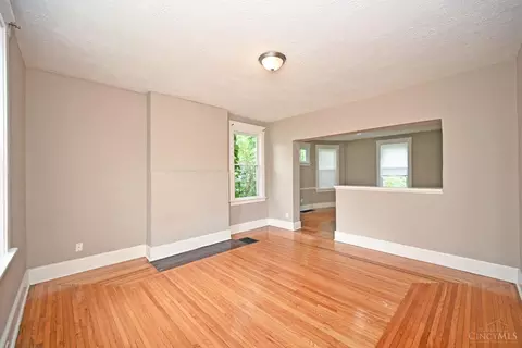 Living - 2804 Shaffer Ave, Cincinnati, OH 45211 photo 1 of 6