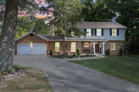 2 Sleepy Hollow Ln, Cincinnati, OH 45244