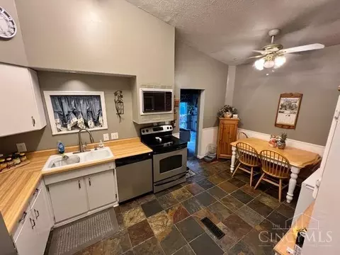4263 Jones Ln, Cincinnati, OH 45244 photo 12