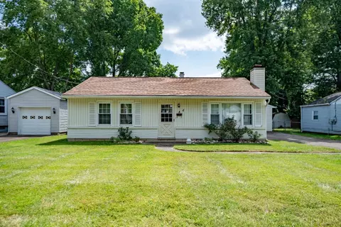 4 Apple Ln, Milford, OH 45150