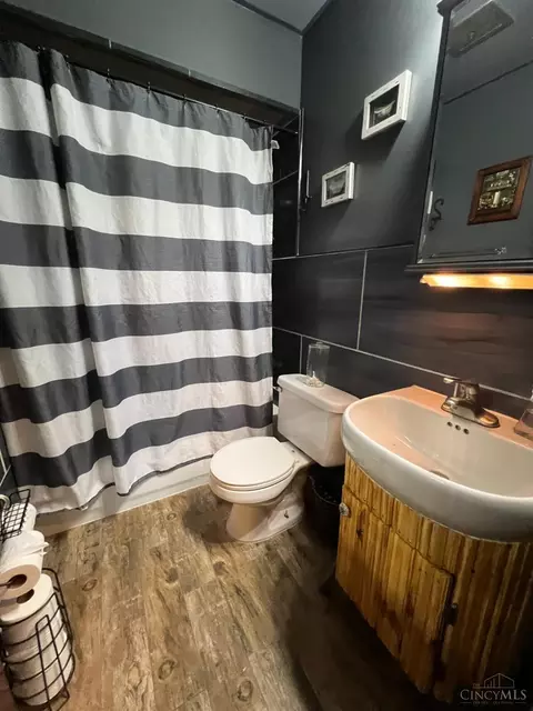 Bath - 813 Lory Ln, Reading, OH 45215 photo 1 of 1