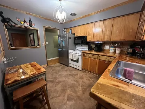 Kitchen - 813 Lory Ln, Reading, OH 45215 photo 1 of 2