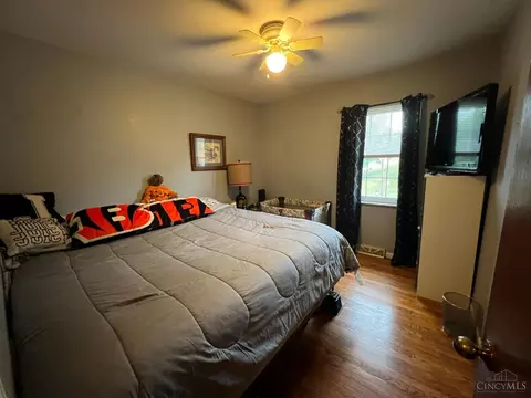 Bedroom - 813 Lory Ln, Reading, OH 45215 photo 5 of 5