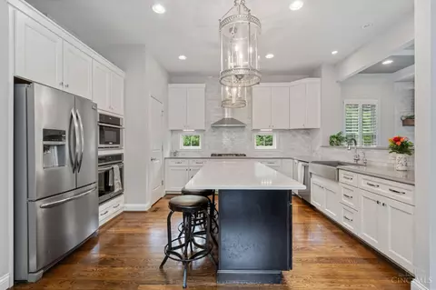 2574 Villa Ln, Cincinnati, OH 45208 photo 8